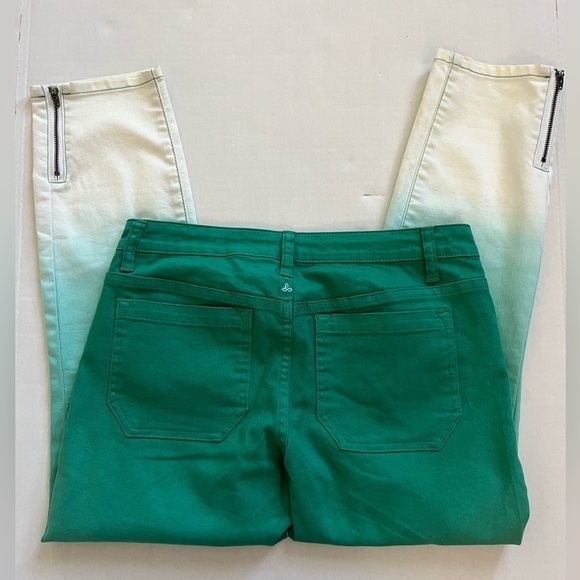 Prana Green to White Ombré Crop Ankle Zip Pants - Picture 3 of 11